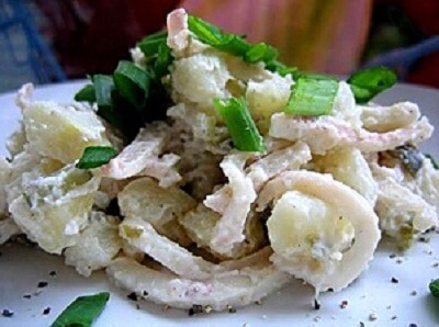 Салат из кальмаров с картофелем